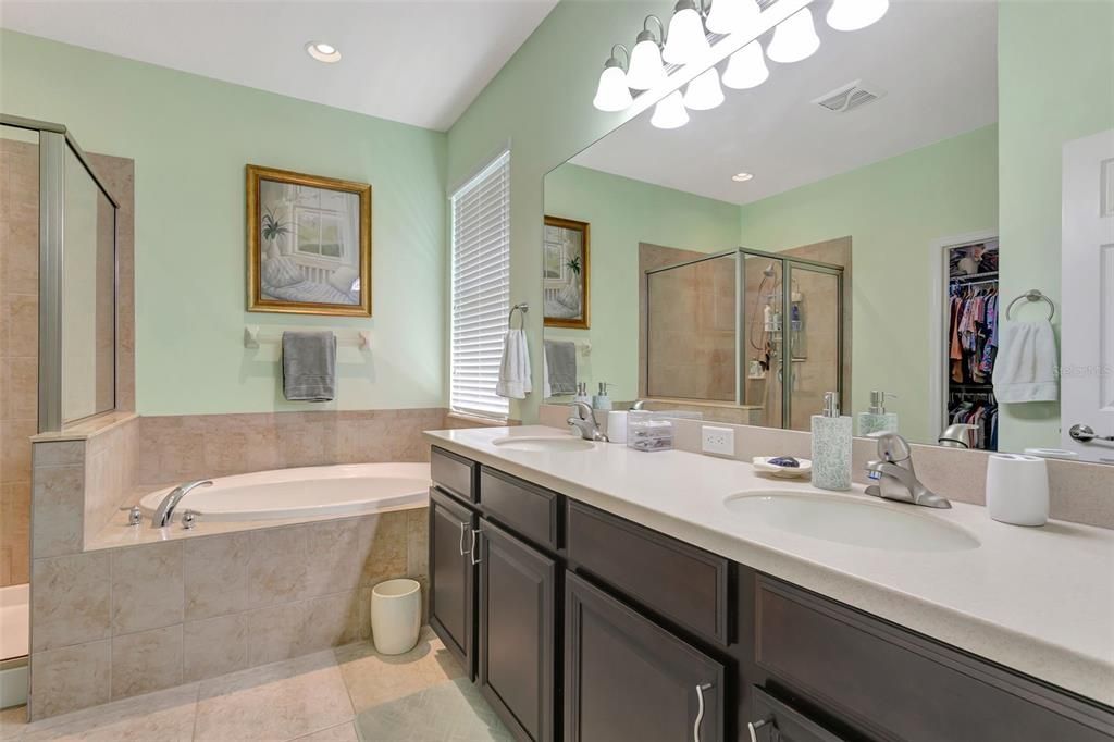Active With Contract: $599,000 (4 beds, 3 baths, 2810 Square Feet)