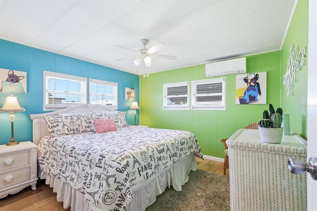 For Sale: $149,900 (2 beds, 2 baths, 1008 Square Feet)
