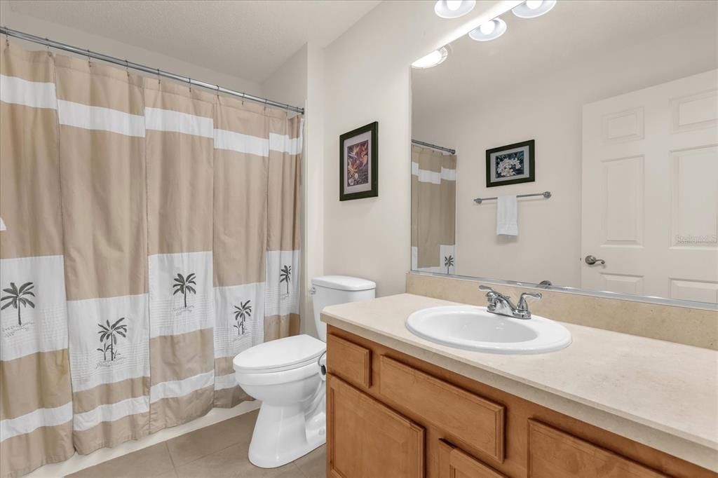 Activo con contrato: $475,000 (3 camas, 2 baños, 2000 Pies cuadrados)