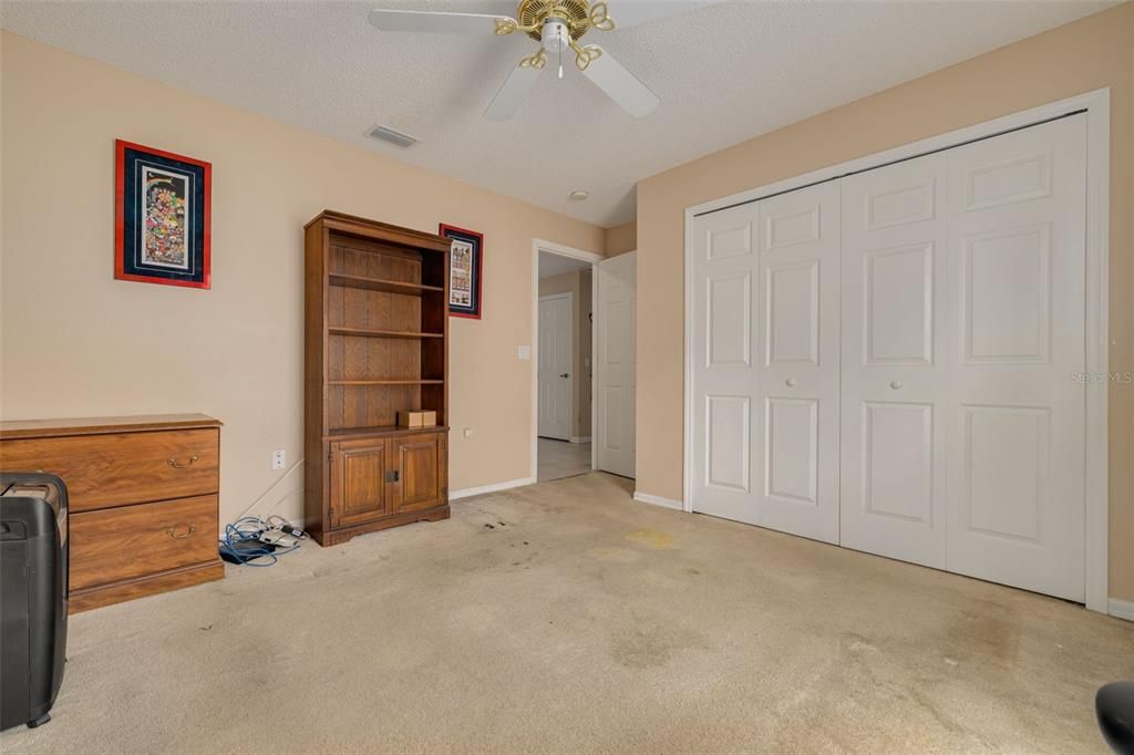 На продажу: $399,000 (3 спален, 2 ванн, 1903 Квадратных фут)