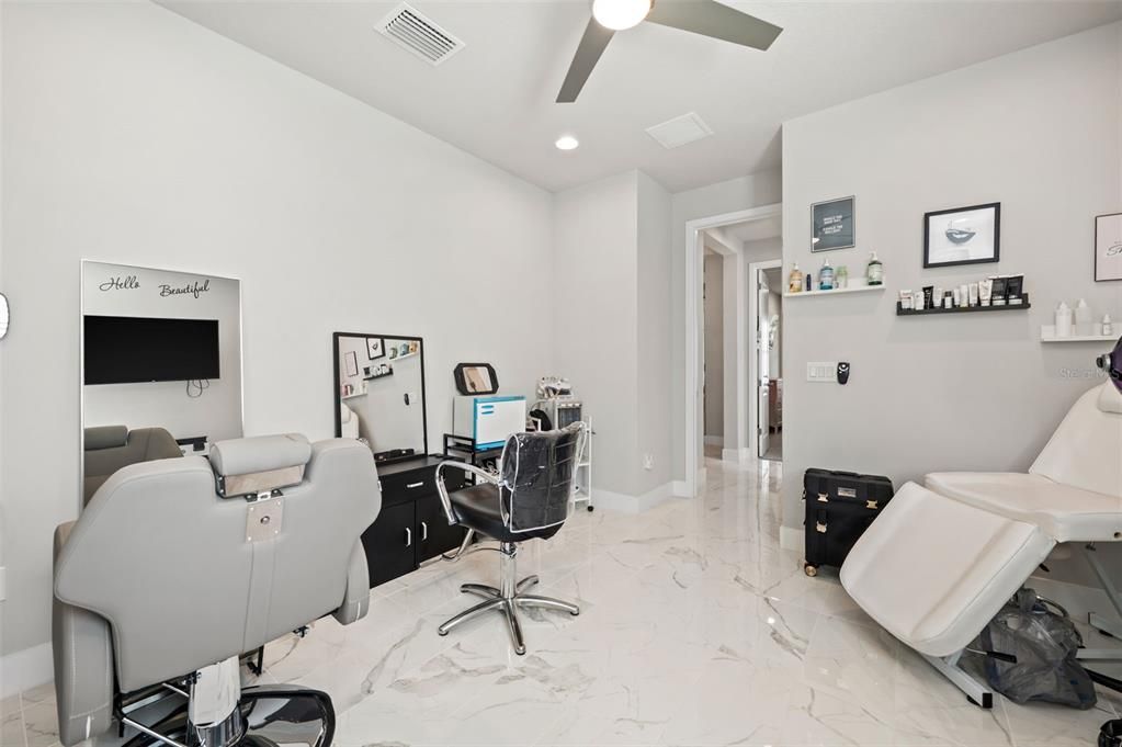 Activo con contrato: $735,000 (3 camas, 2 baños, 2298 Pies cuadrados)