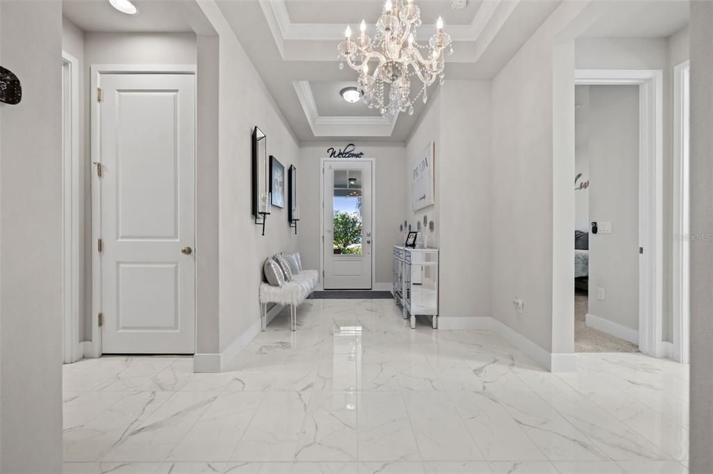 Activo con contrato: $735,000 (3 camas, 2 baños, 2298 Pies cuadrados)