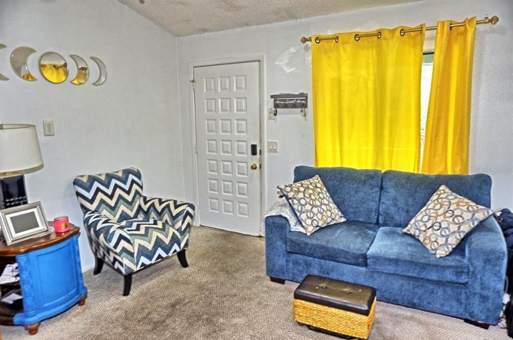 For Sale: $124,900 (1 beds, 1 baths, 456 Square Feet)