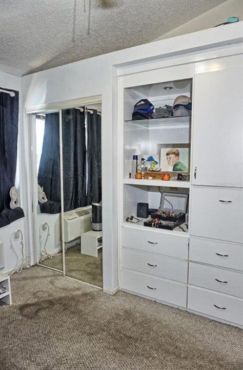 For Sale: $124,900 (1 beds, 1 baths, 456 Square Feet)