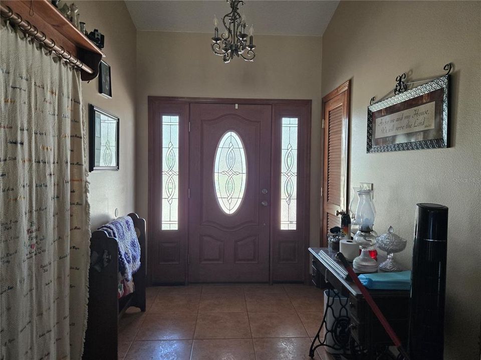 For Sale: $950,000 (4 beds, 3 baths, 2656 Square Feet)