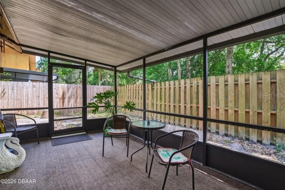 For Sale: $249,900 (2 beds, 2 baths, 1439 Square Feet)