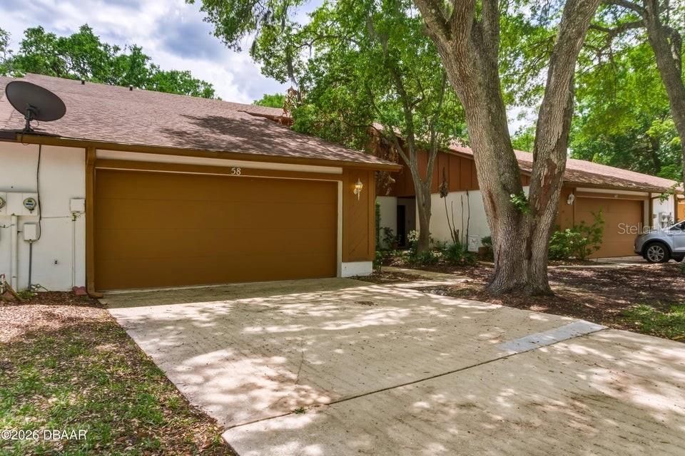 For Sale: $249,900 (2 beds, 2 baths, 1439 Square Feet)