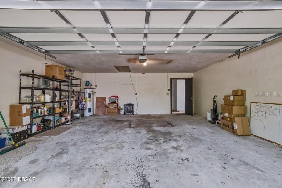 For Sale: $249,900 (2 beds, 2 baths, 1439 Square Feet)