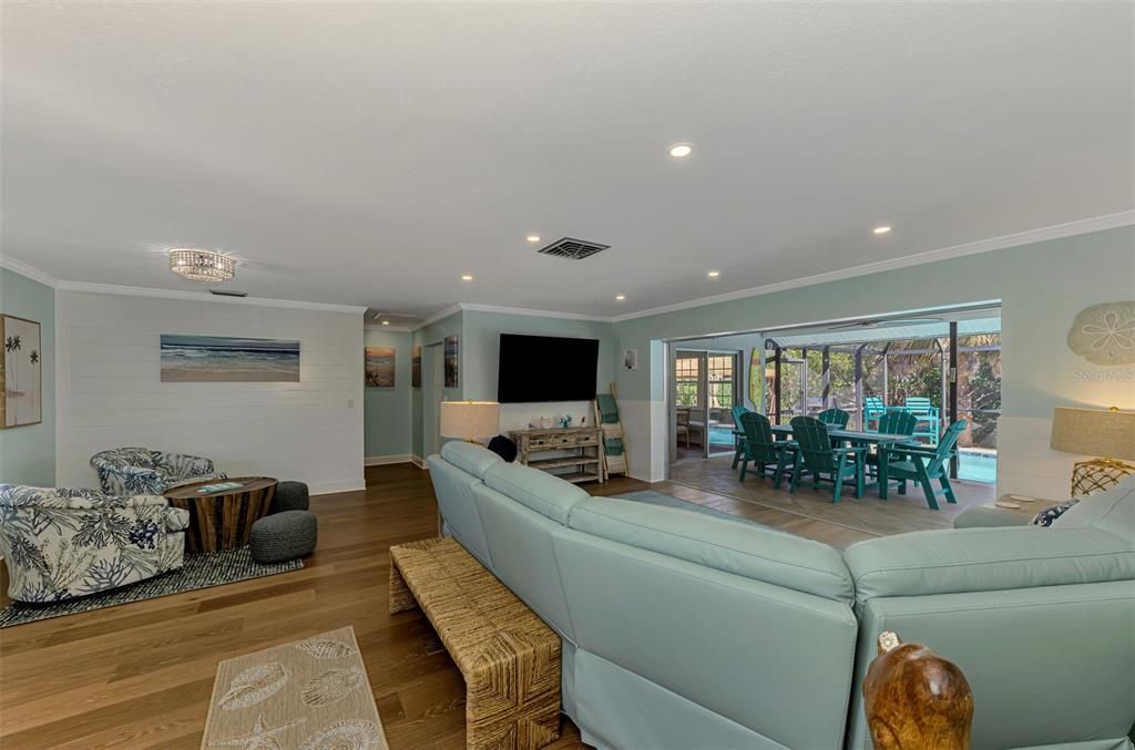 For Rent: $12,000 (3 beds, 2 baths, 1511 Square Feet)