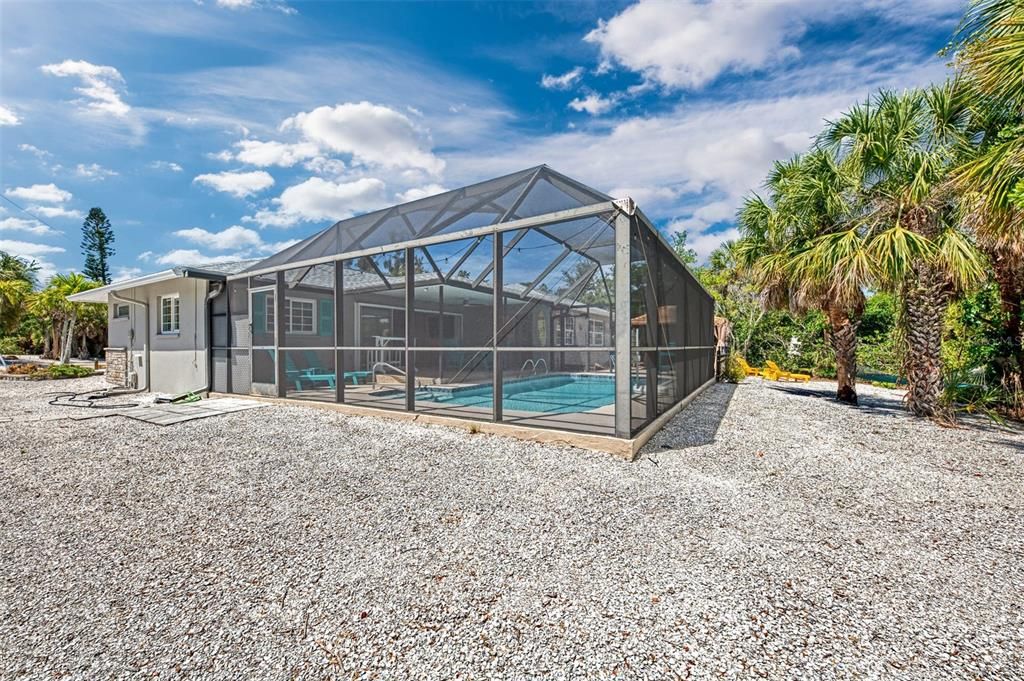 For Rent: $12,000 (3 beds, 2 baths, 1511 Square Feet)