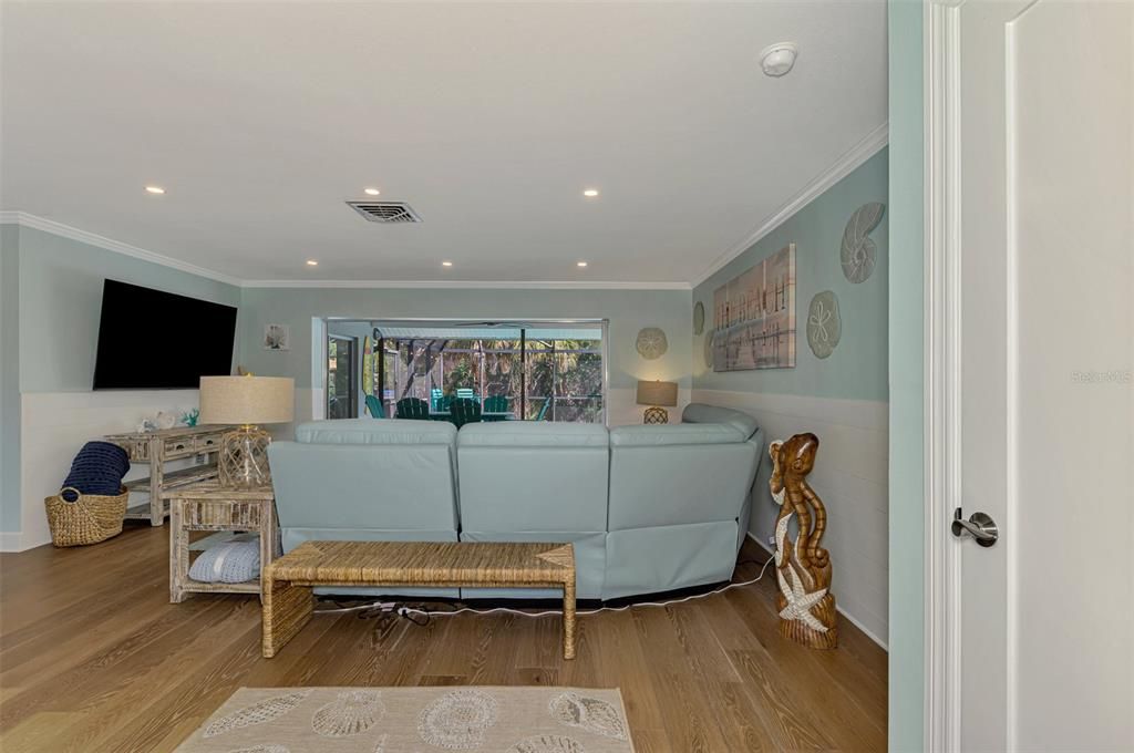 For Rent: $12,000 (3 beds, 2 baths, 1511 Square Feet)