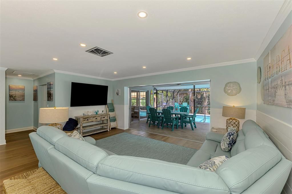 For Rent: $12,000 (3 beds, 2 baths, 1511 Square Feet)