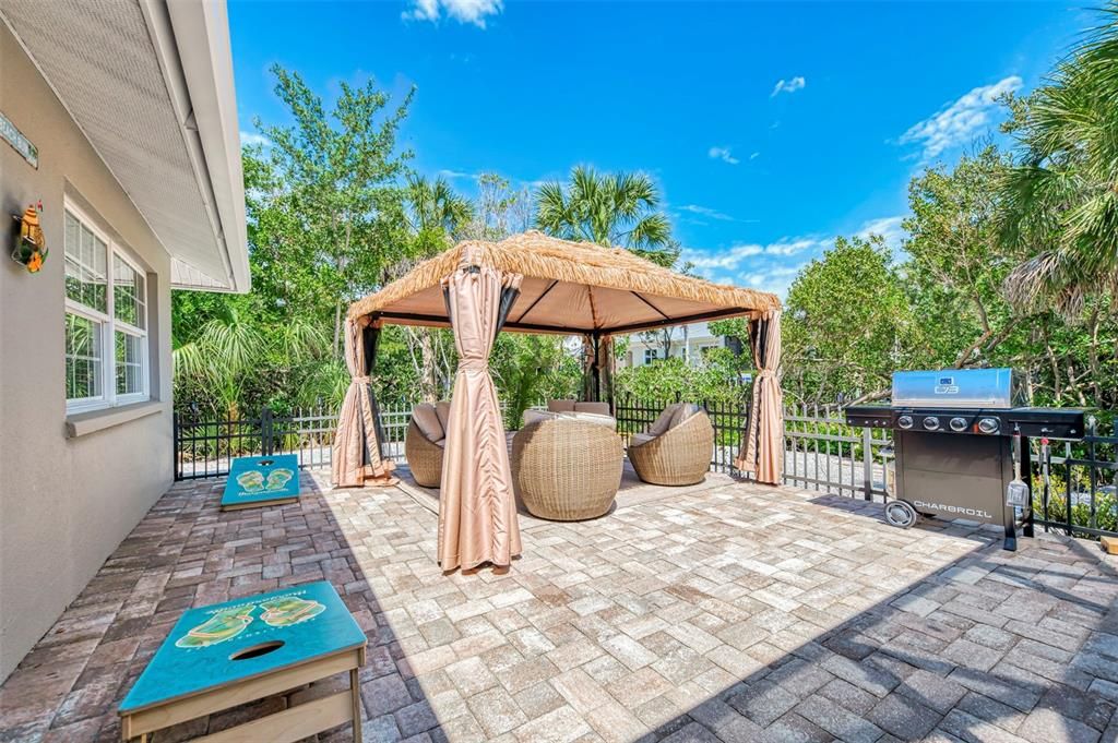 For Rent: $12,000 (3 beds, 2 baths, 1511 Square Feet)