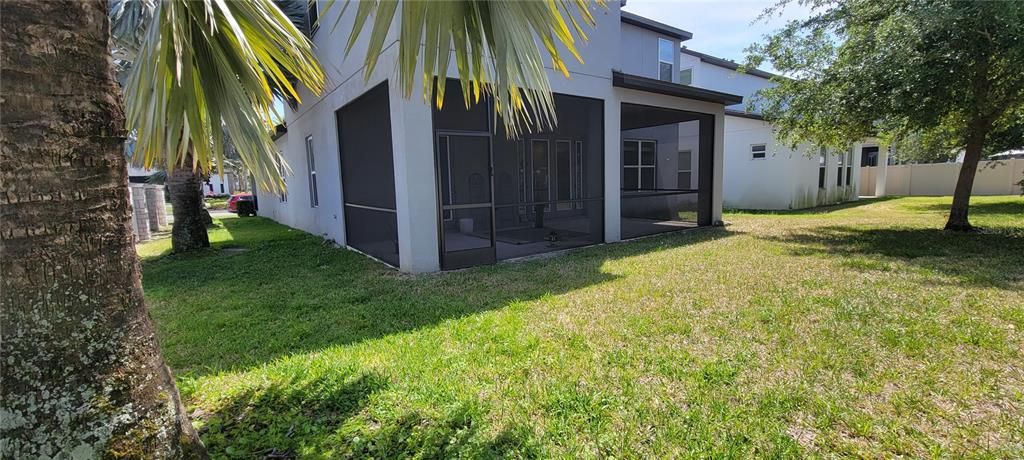 Activo con contrato: $3,275 (4 camas, 3 baños, 2665 Pies cuadrados)