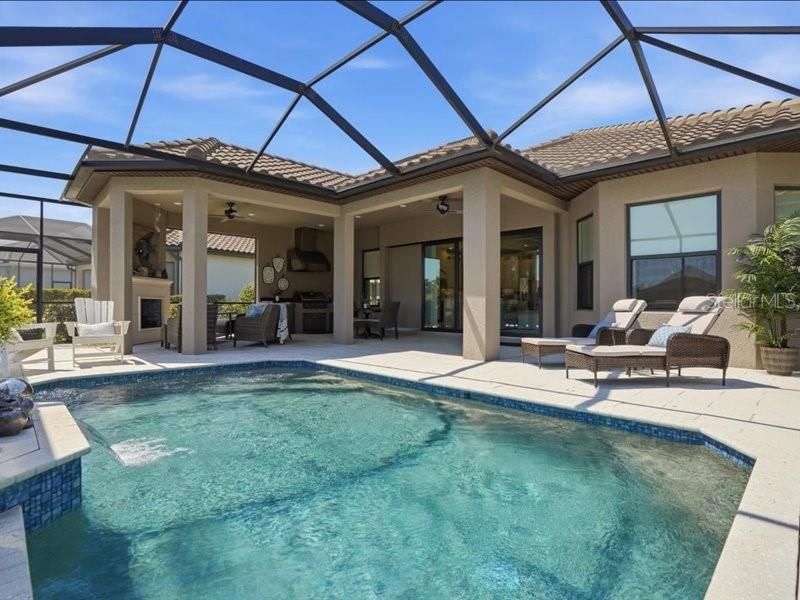 En Venta: $950,000 (3 camas, 2 baños, 2107 Pies cuadrados)