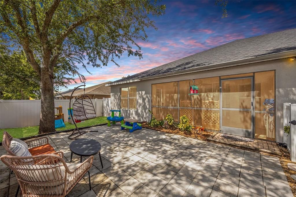 For Sale: $400,000 (4 beds, 3 baths, 2653 Square Feet)