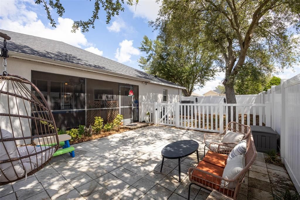 For Sale: $400,000 (4 beds, 3 baths, 2653 Square Feet)