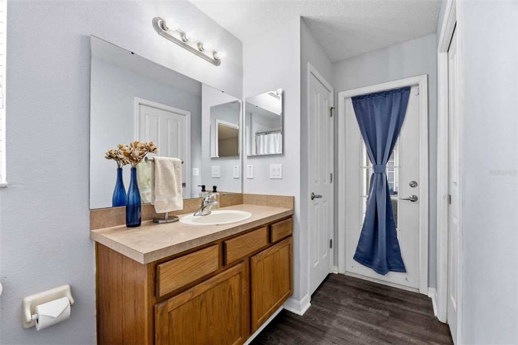 For Sale: $400,000 (4 beds, 3 baths, 2653 Square Feet)