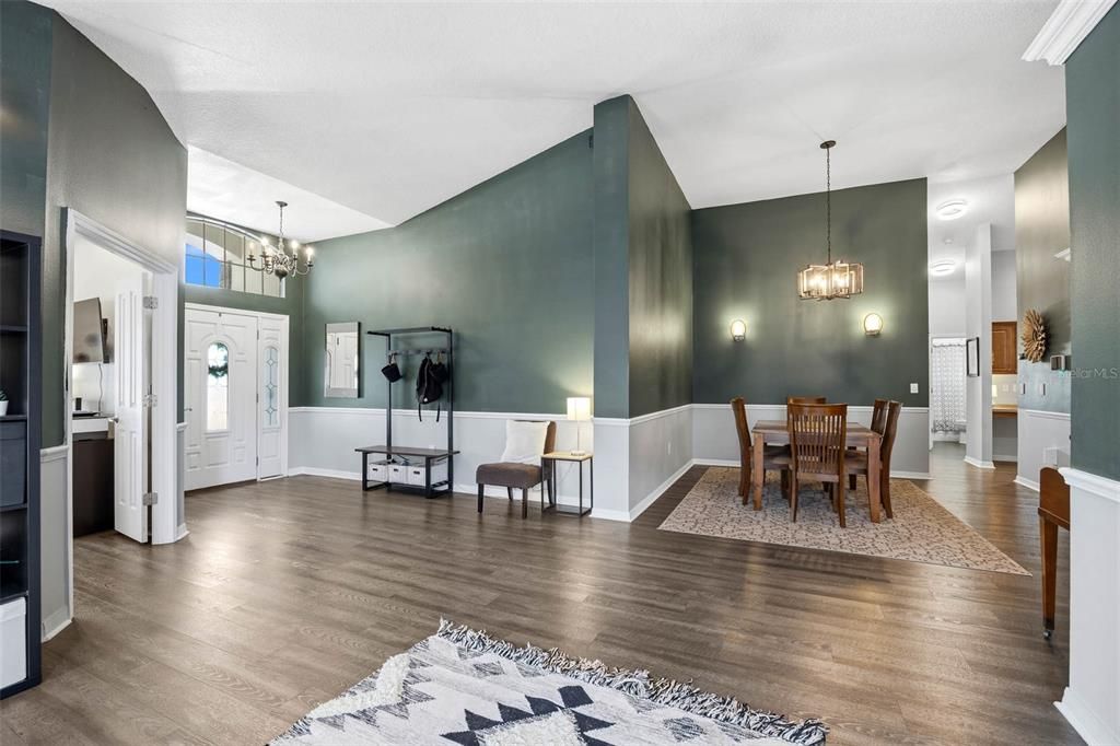 For Sale: $400,000 (4 beds, 3 baths, 2653 Square Feet)