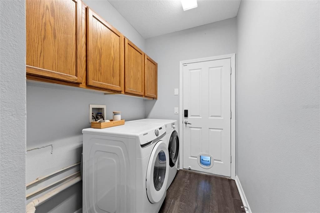 For Sale: $400,000 (4 beds, 3 baths, 2653 Square Feet)