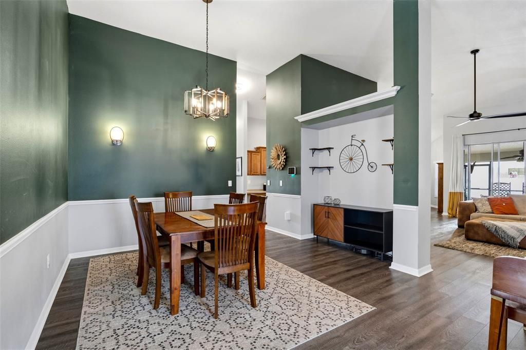 For Sale: $400,000 (4 beds, 3 baths, 2653 Square Feet)