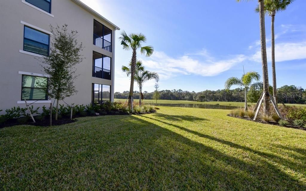 For Rent: $5,500 (2 beds, 2 baths, 1142 Square Feet)