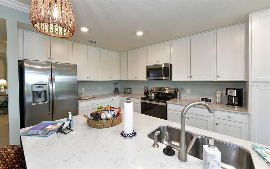 For Rent: $5,500 (2 beds, 2 baths, 1142 Square Feet)