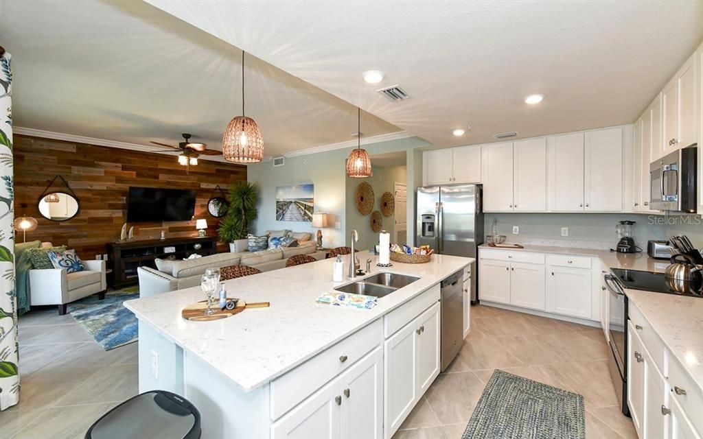 For Rent: $5,500 (2 beds, 2 baths, 1142 Square Feet)