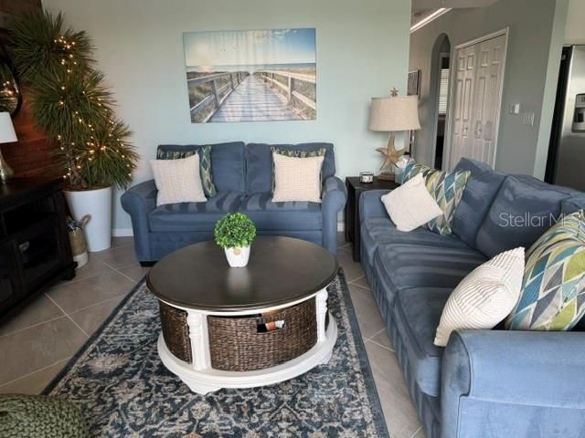 For Rent: $5,500 (2 beds, 2 baths, 1142 Square Feet)
