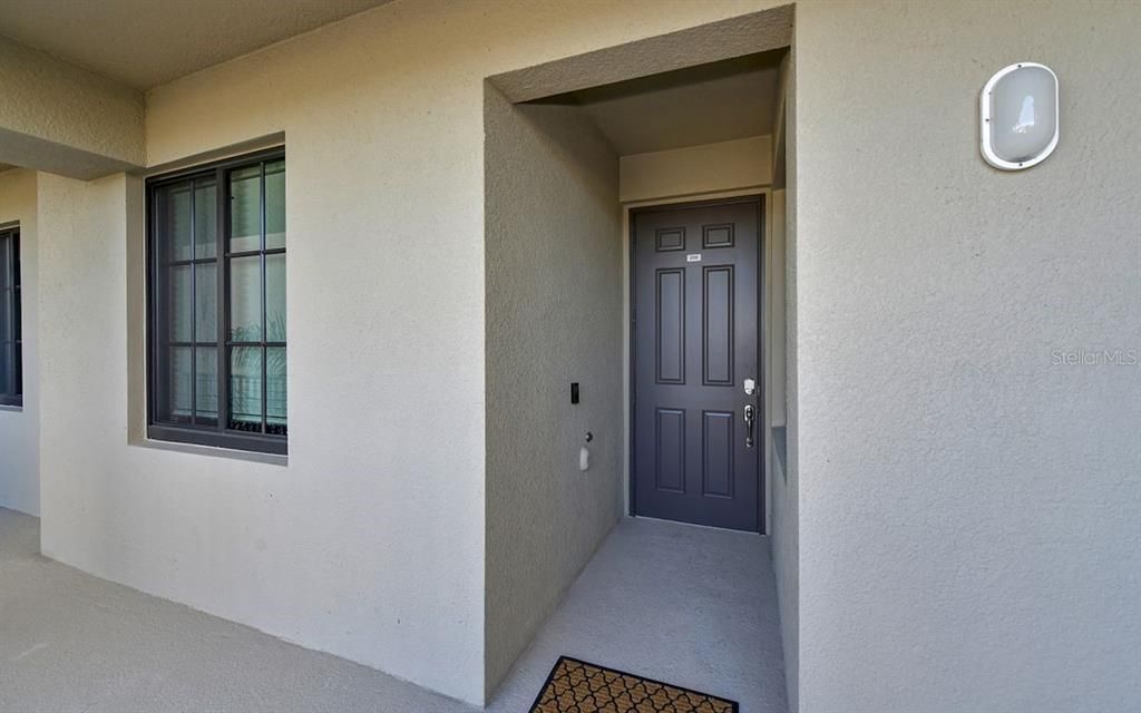 For Rent: $5,500 (2 beds, 2 baths, 1142 Square Feet)