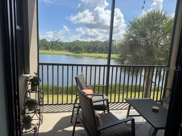 For Rent: $5,500 (2 beds, 2 baths, 1142 Square Feet)
