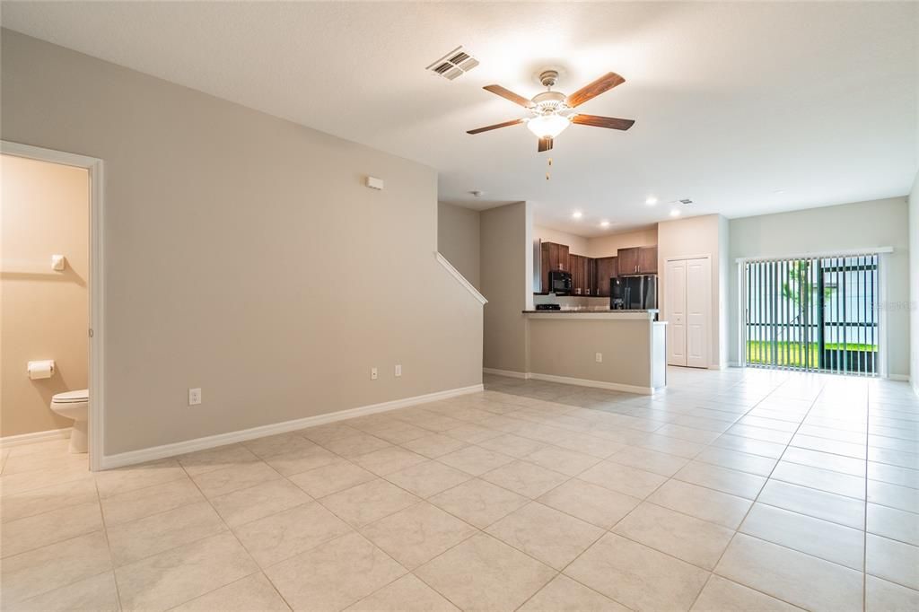 For Sale: $289,000 (3 beds, 2 baths, 1663 Square Feet)
