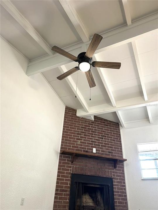 For Sale: $289,900 (3 beds, 1 baths, 1330 Square Feet)