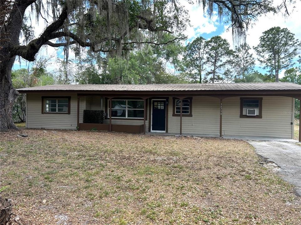 For Sale: $289,900 (3 beds, 1 baths, 1330 Square Feet)