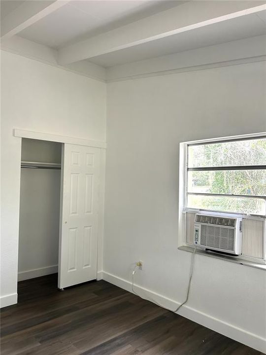 For Sale: $289,900 (3 beds, 1 baths, 1330 Square Feet)