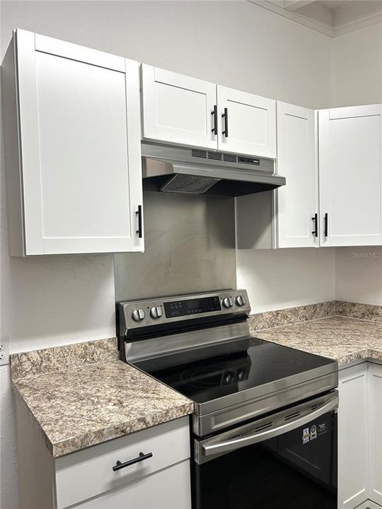 For Sale: $289,900 (3 beds, 1 baths, 1330 Square Feet)