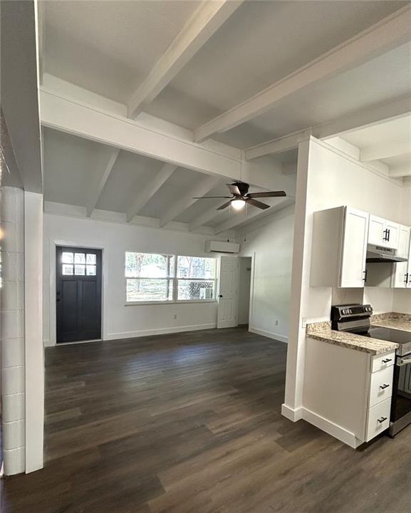 For Sale: $289,900 (3 beds, 1 baths, 1330 Square Feet)