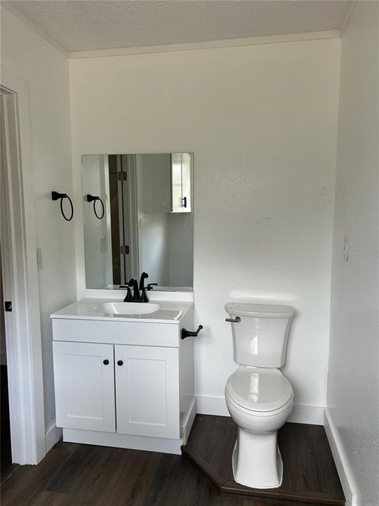 For Sale: $289,900 (3 beds, 1 baths, 1330 Square Feet)