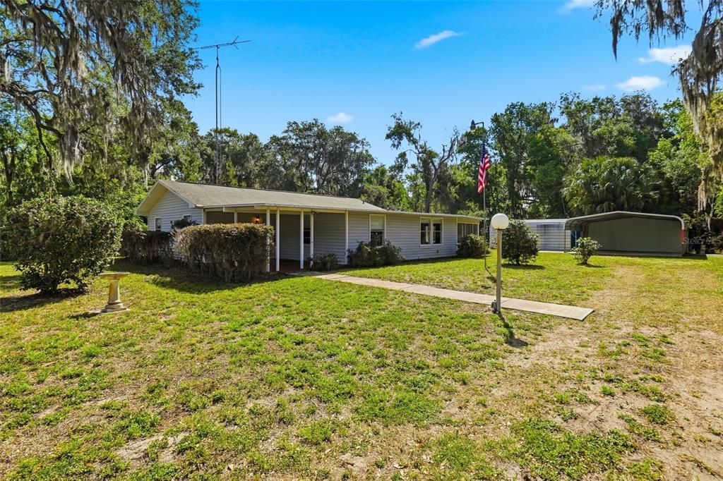 For Sale: $187,800 (2 beds, 1 baths, 1308 Square Feet)