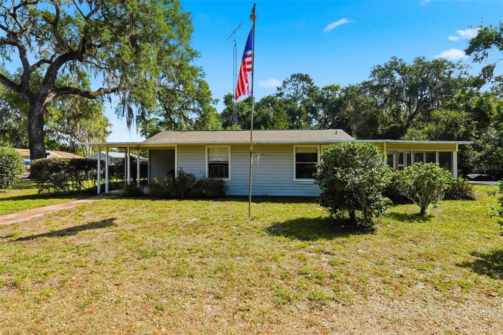 For Sale: $187,800 (2 beds, 1 baths, 1308 Square Feet)