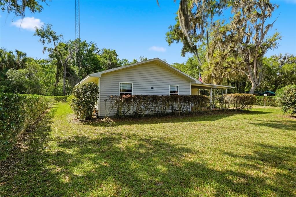 For Sale: $187,800 (2 beds, 1 baths, 1308 Square Feet)