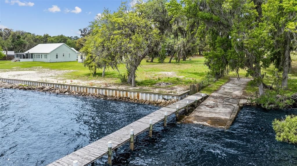 En Venta: $650,000 (3 camas, 2 baños, 1850 Pies cuadrados)