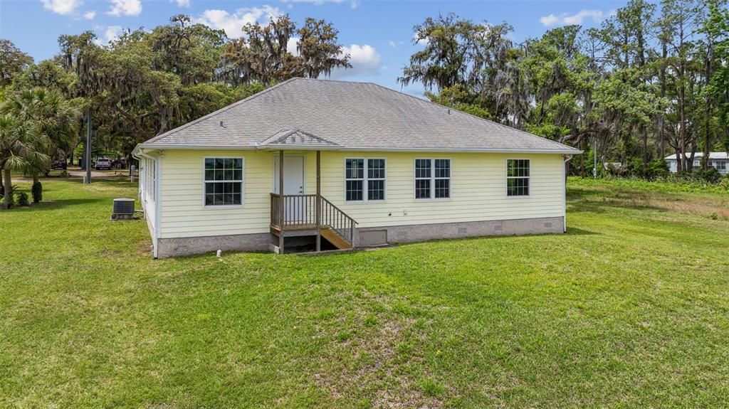 En Venta: $650,000 (3 camas, 2 baños, 1850 Pies cuadrados)