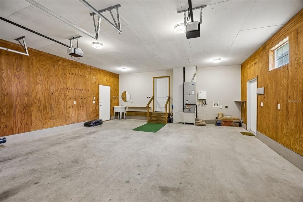 En Venta: $650,000 (3 camas, 2 baños, 1850 Pies cuadrados)
