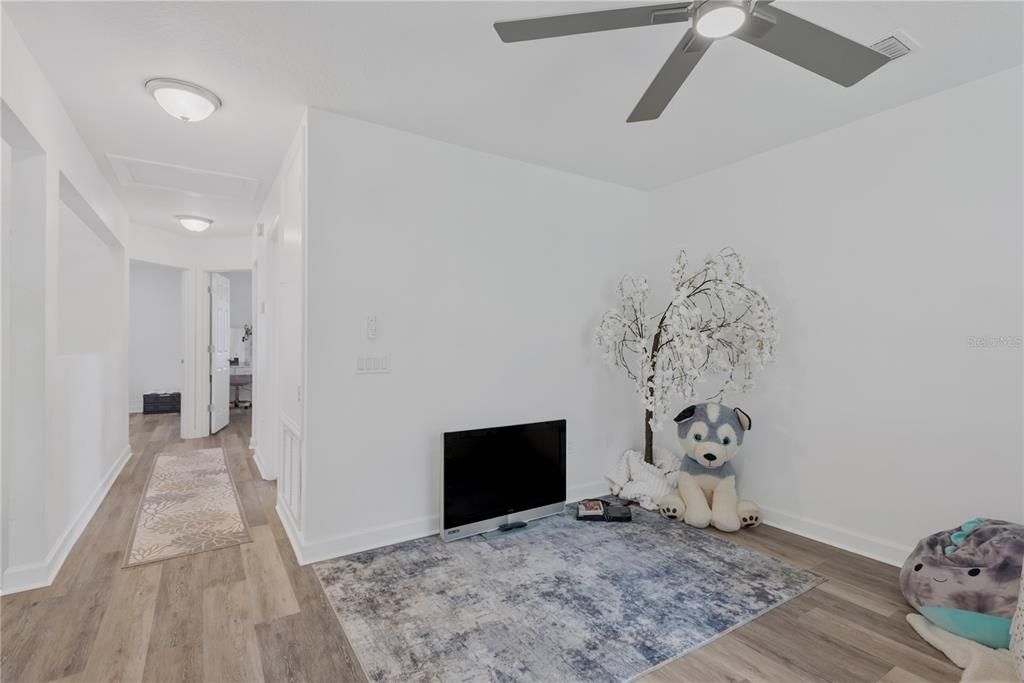 For Sale: $425,000 (3 beds, 2 baths, 1805 Square Feet)
