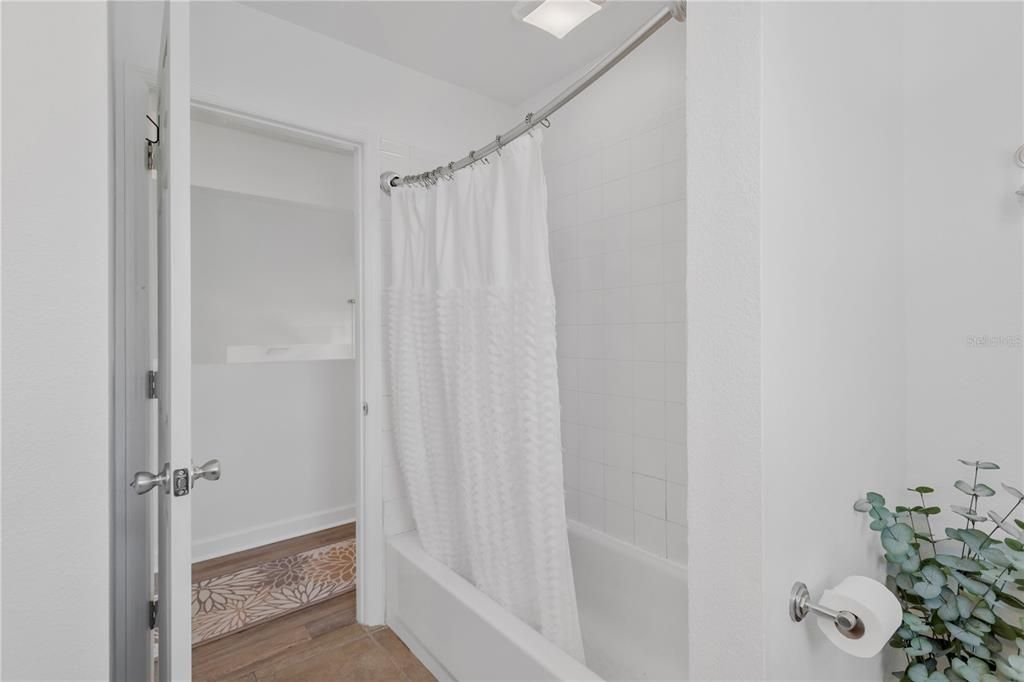 For Sale: $425,000 (3 beds, 2 baths, 1805 Square Feet)