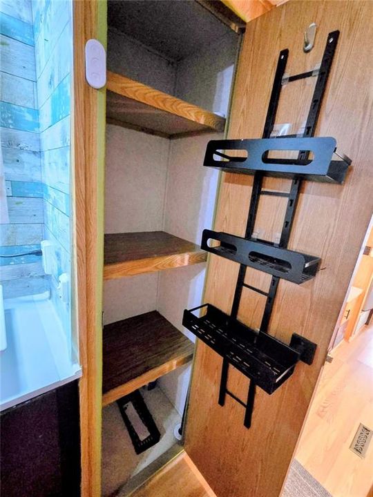 For Sale: $47,000 (1 beds, 1 baths, 470 Square Feet)