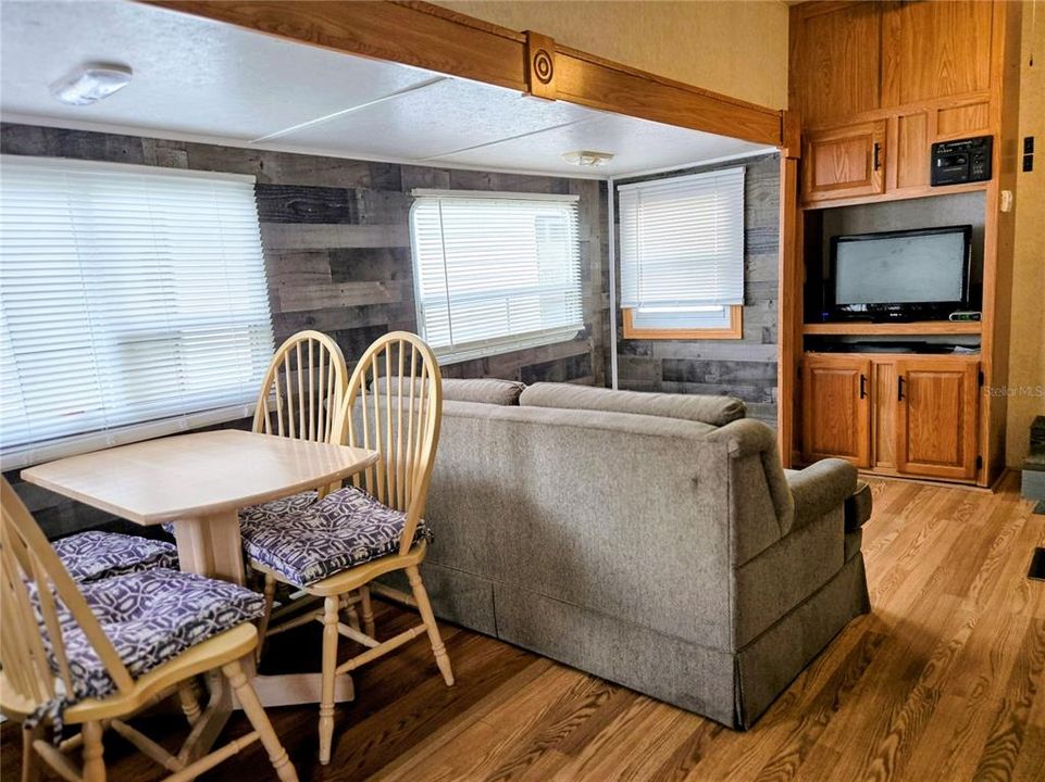 For Sale: $47,000 (1 beds, 1 baths, 470 Square Feet)