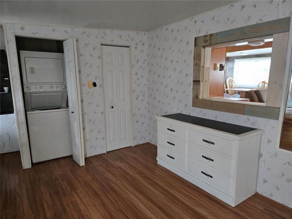For Sale: $47,000 (1 beds, 1 baths, 470 Square Feet)