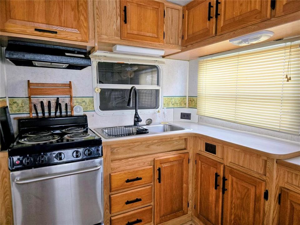 For Sale: $47,000 (1 beds, 1 baths, 470 Square Feet)
